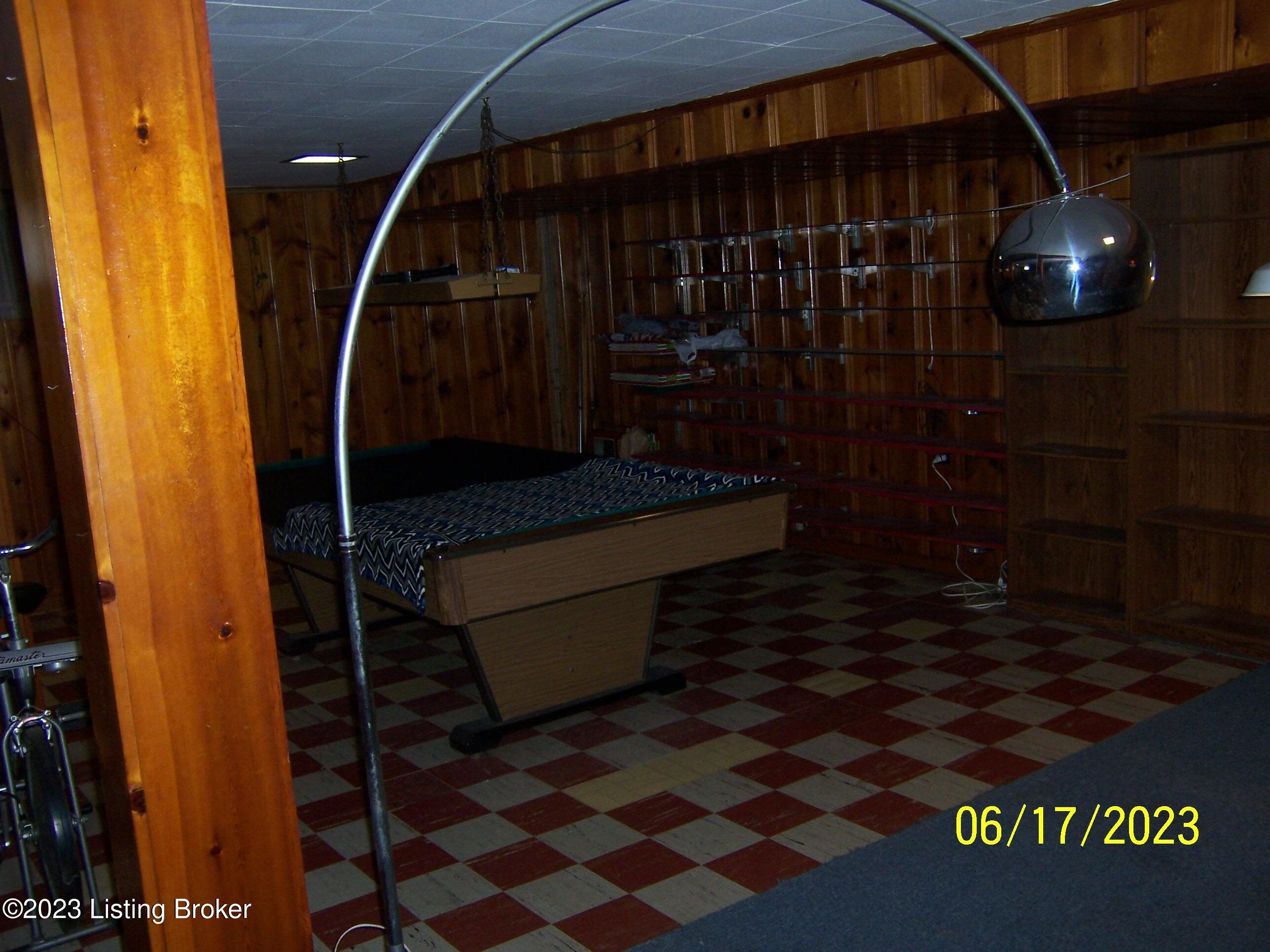 8610 Eula Road Louisville, KY 40219 - Photo 21 of 29 102_1604