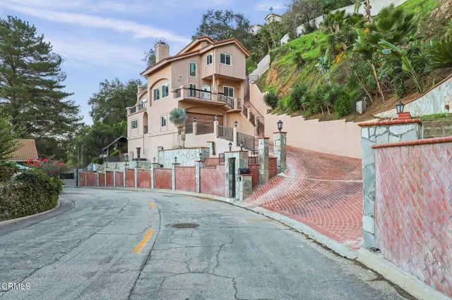 $1,650,000 | 920 Glen Oaks Boulevard, Pasadena, CA 91105