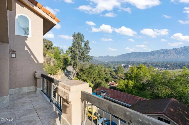 $1,650,000 | 920 Glen Oaks Boulevard, Pasadena, CA 91105