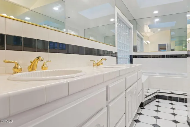 $1,650,000 | 920 Glen Oaks Boulevard, Pasadena, CA 91105