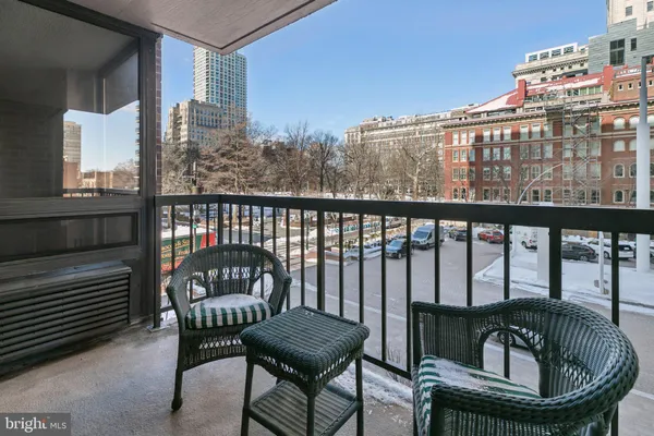 $475,000 | 241 South 6th Street, Unit 304F, Philadelphia, PA 19106