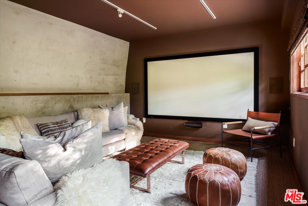 2424 Nichols Canyon Road Los Angeles, CA 90046 - Photo 34 of 57