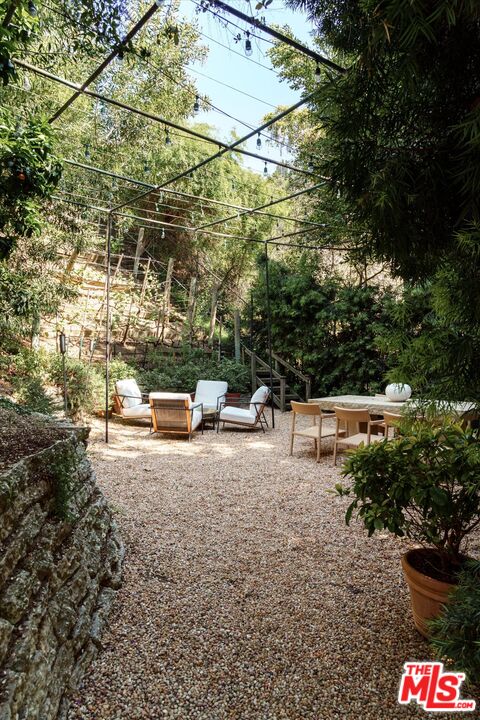 2424 Nichols Canyon Road Los Angeles, CA 90046 - Photo 48 of 57