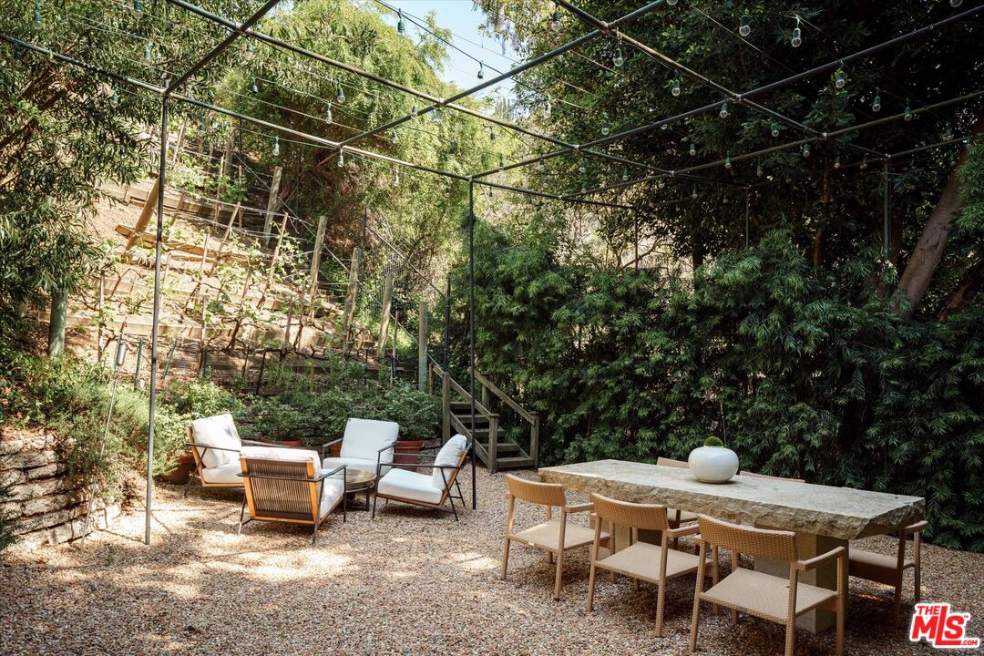 2424 Nichols Canyon Road Los Angeles, CA 90046 - Photo 49 of 57