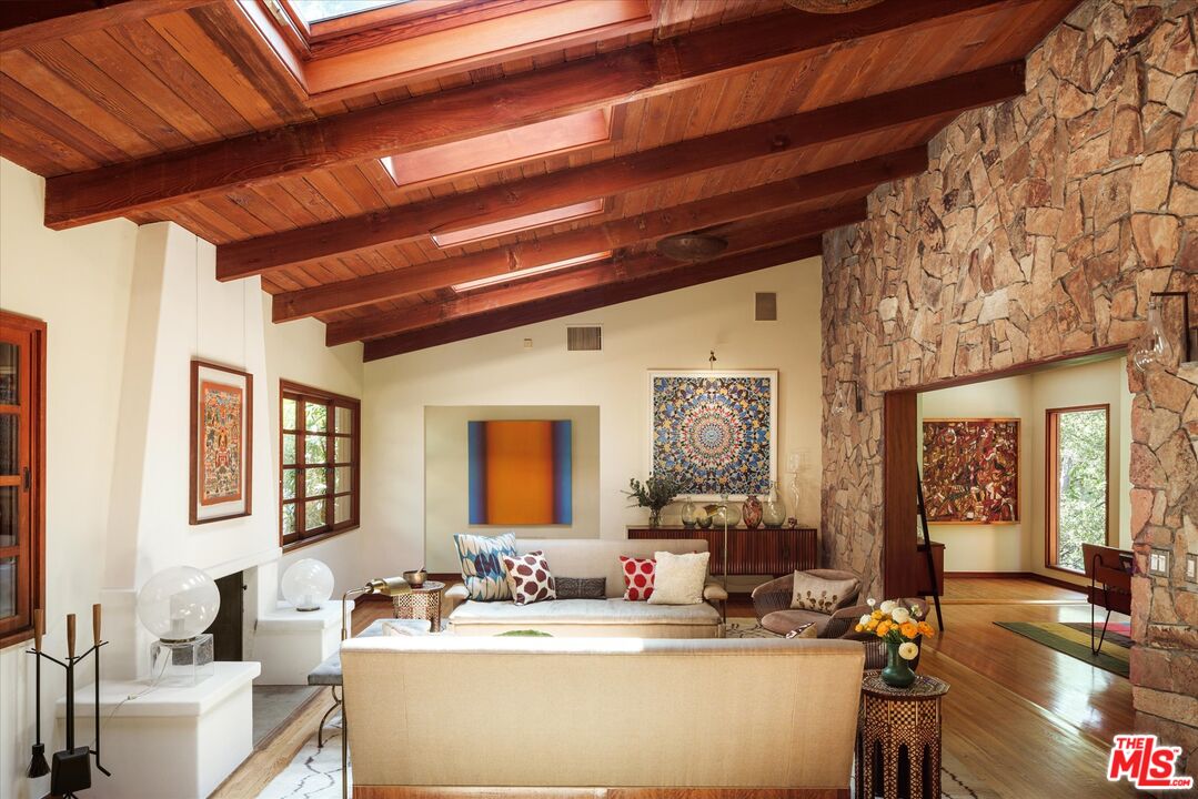 2424 Nichols Canyon Road Los Angeles, CA 90046 - Photo 5 of 57