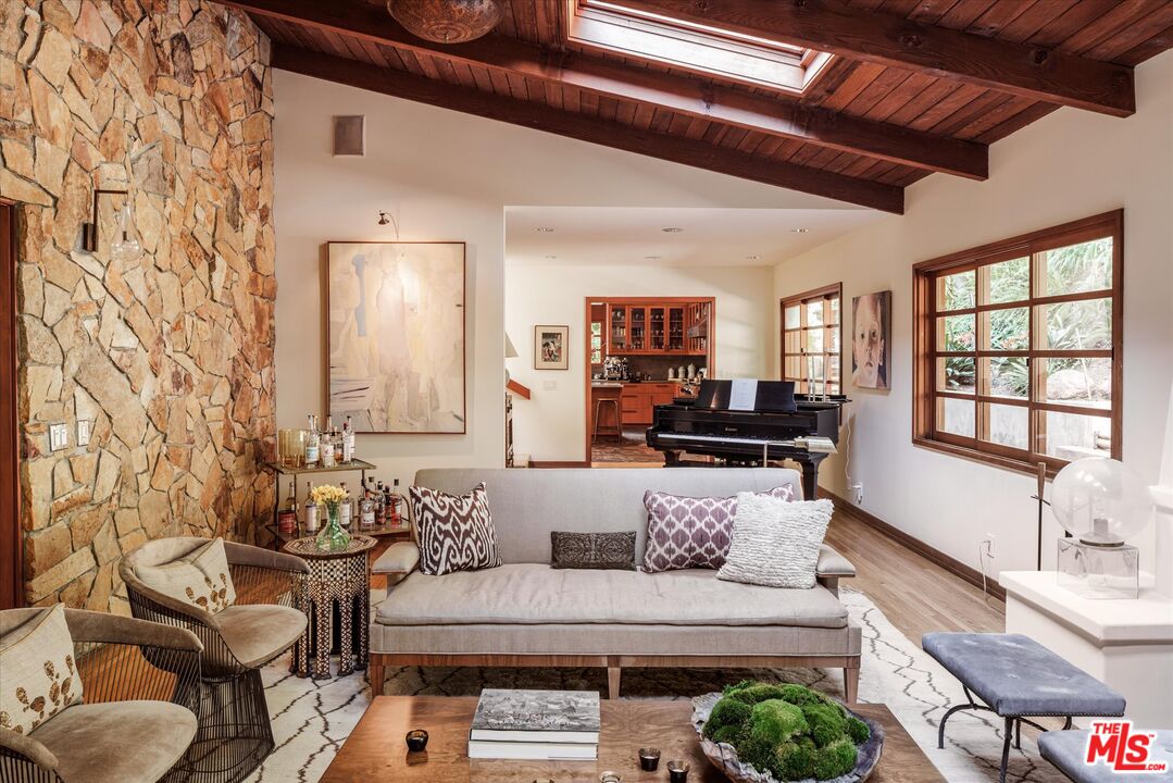 2424 Nichols Canyon Road Los Angeles, CA 90046 - Photo 6 of 57