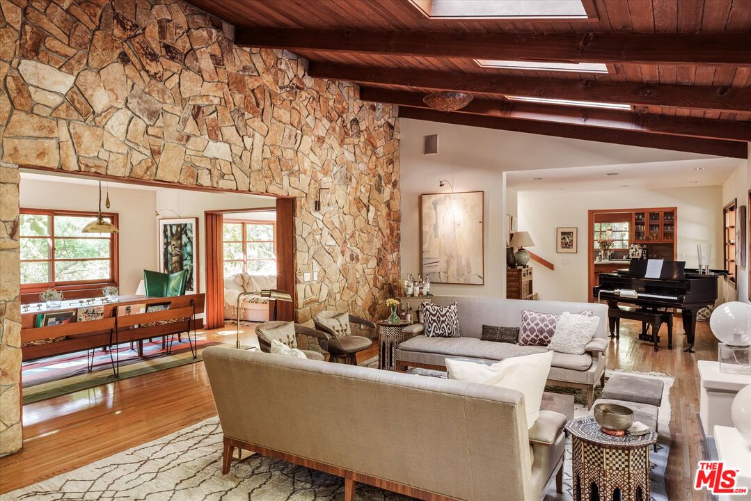 2424 Nichols Canyon Road Los Angeles, CA 90046 - Photo 7 of 57