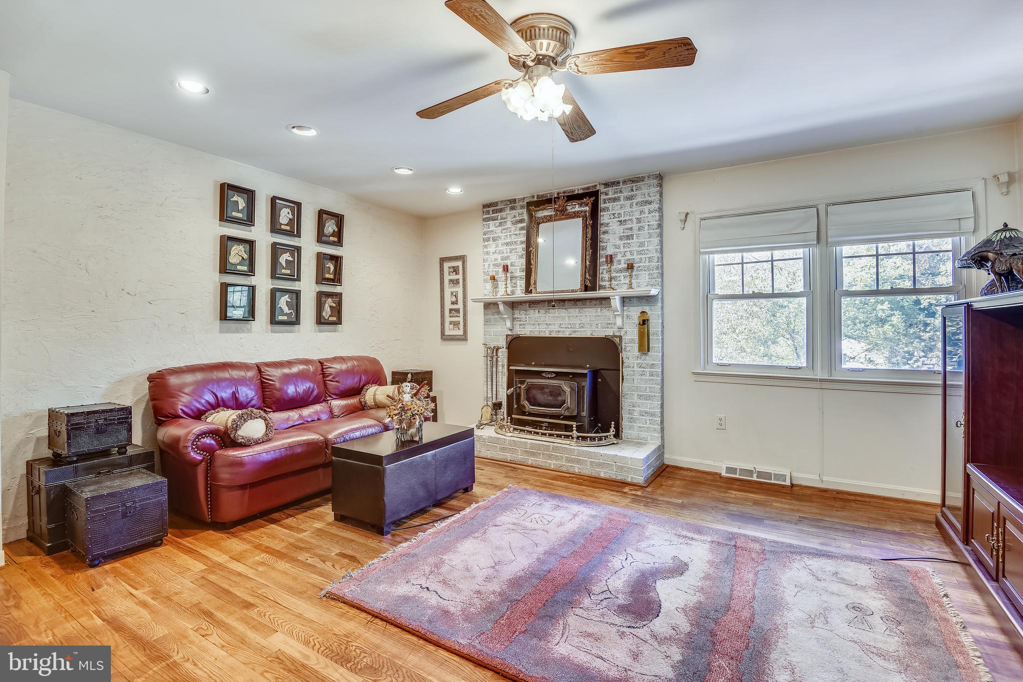 100 Fiddlers Hill Road Edgewater, MD 21037 - Photo 24 of 92 Family room