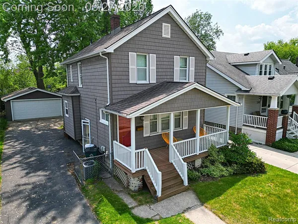 $379,900 | 1149 Cambridge Road, Berkley, MI 48072