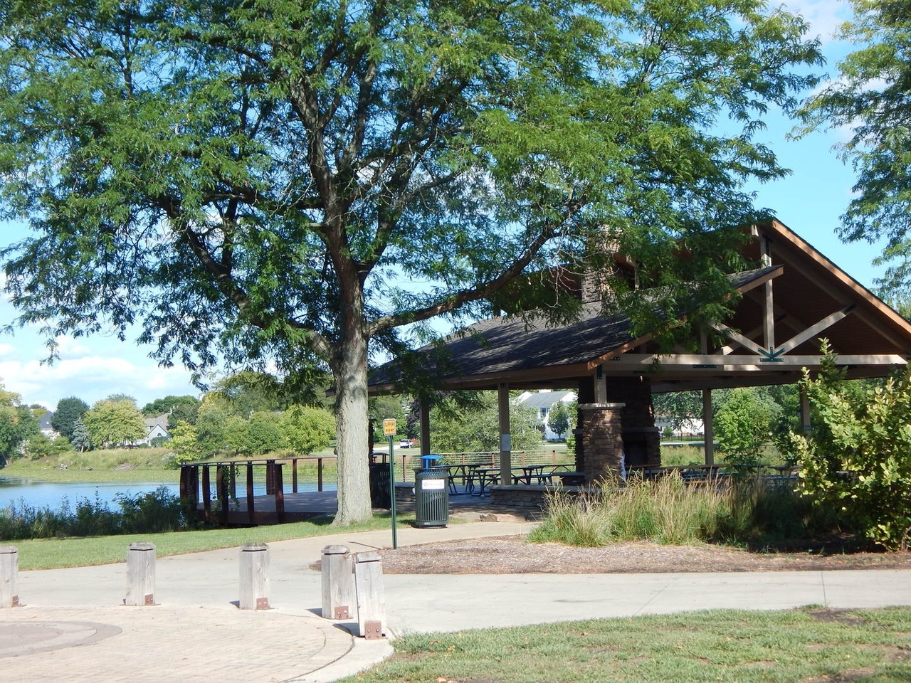 2245 Lakeside Drive Aurora, IL 60504 - Photo 30 of 32 a view of a house with a big yard
