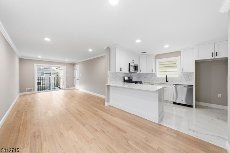 840 Martin Street Elizabeth, NJ 07201 - Photo 24 of 38