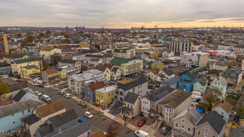 840 Martin Street Elizabeth, NJ 07201 - Photo 35 of 38 an aerial view of a city with lots of residential buildings