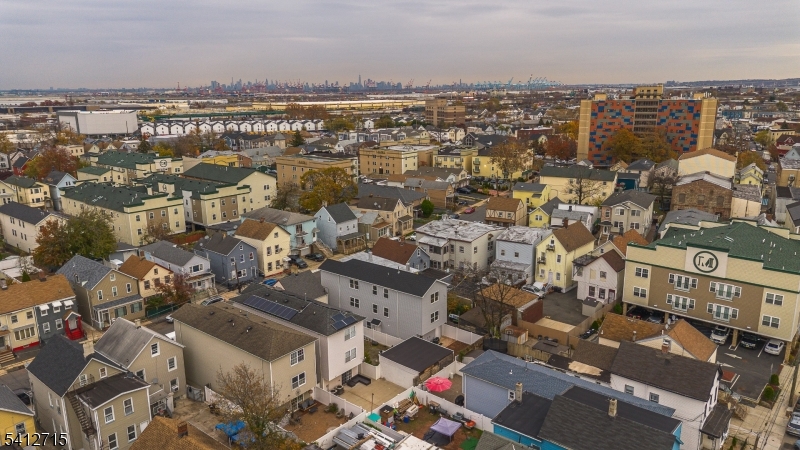 840 Martin Street Elizabeth, NJ 07201 - Photo 37 of 38 an aerial view of a city with lots of residential buildings