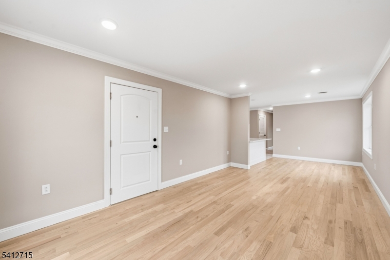 840 Martin Street Elizabeth, NJ 07201 - Photo 7 of 38