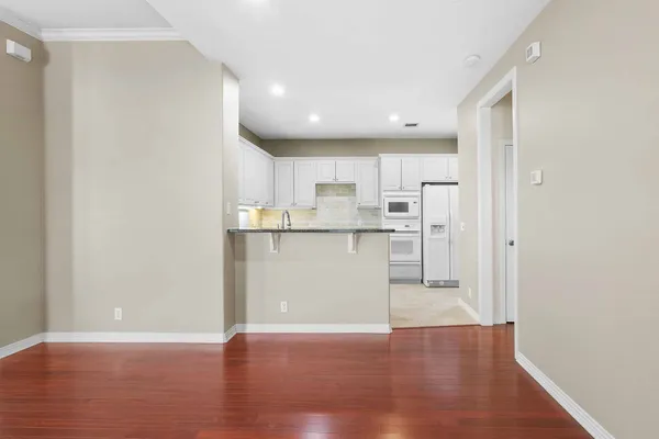 $2,750 | 5800 Courtyard Drive, Unit 2, Austin, TX 78731