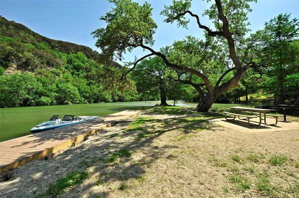 $2,750 | 5800 Courtyard Drive, Unit 2, Austin, TX 78731