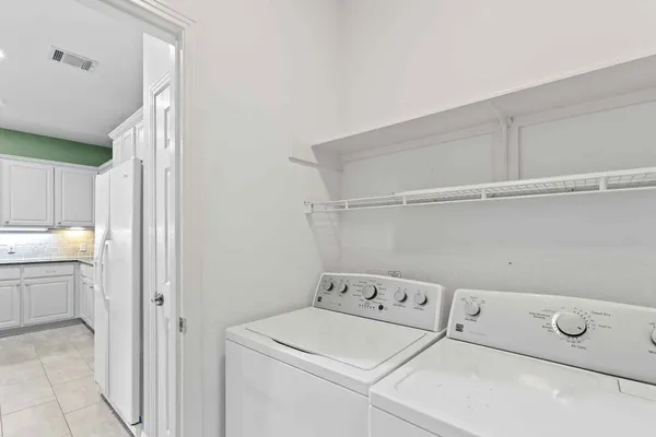 $2,750 | 5800 Courtyard Drive, Unit 2, Austin, TX 78731