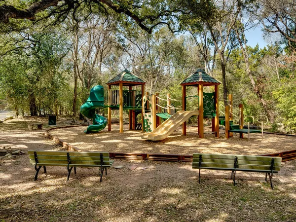 $2,750 | 5800 Courtyard Drive, Unit 2, Austin, TX 78731