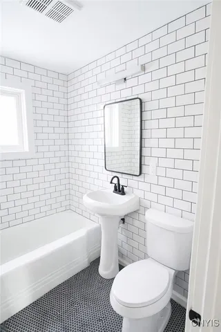 $229,900 | 92 Sharon Parkway, Lackawanna, NY 14218