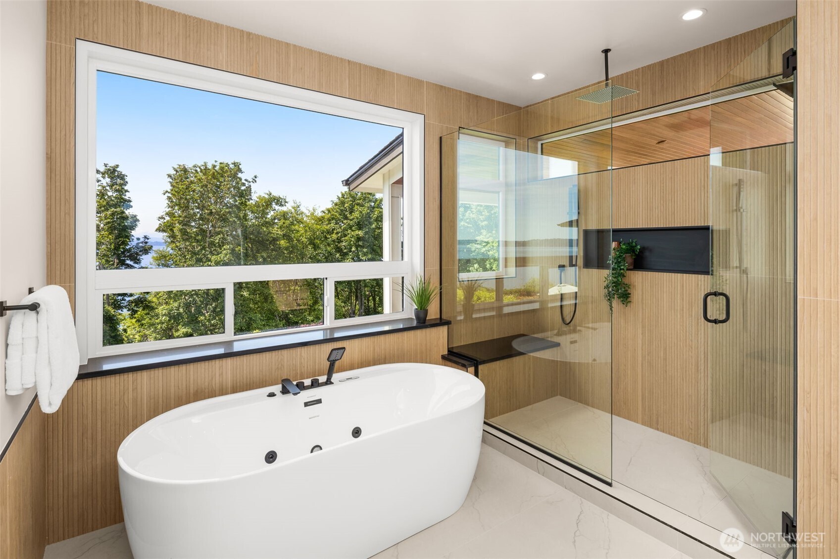 4800 52nd Avenue Southwest Seattle, WA 98116 - Photo 22 of 40