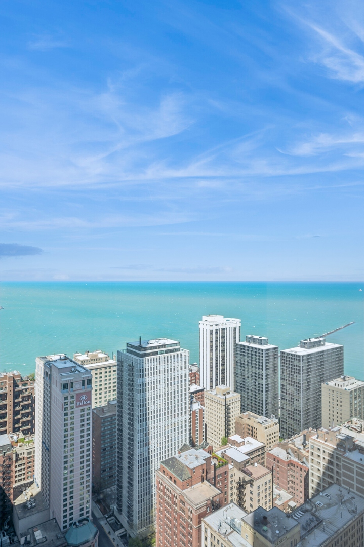 180 East Pearson Street, Unit 3701 Chicago, IL 60611 - Photo 28 of 36 a view of a city with tall buildings