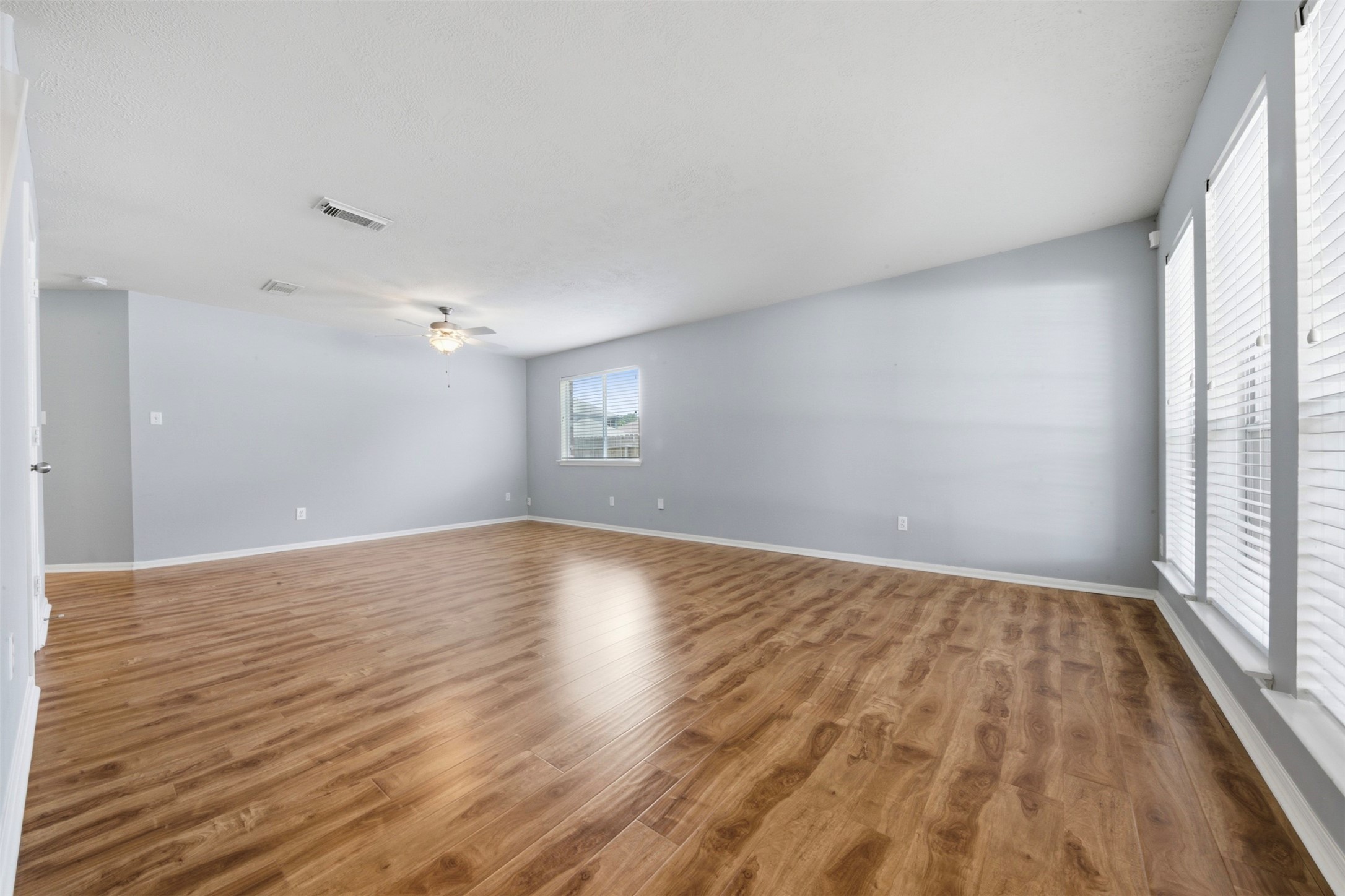 2446 Halstead Drive Spring, TX 77386 - Photo 9 of 45