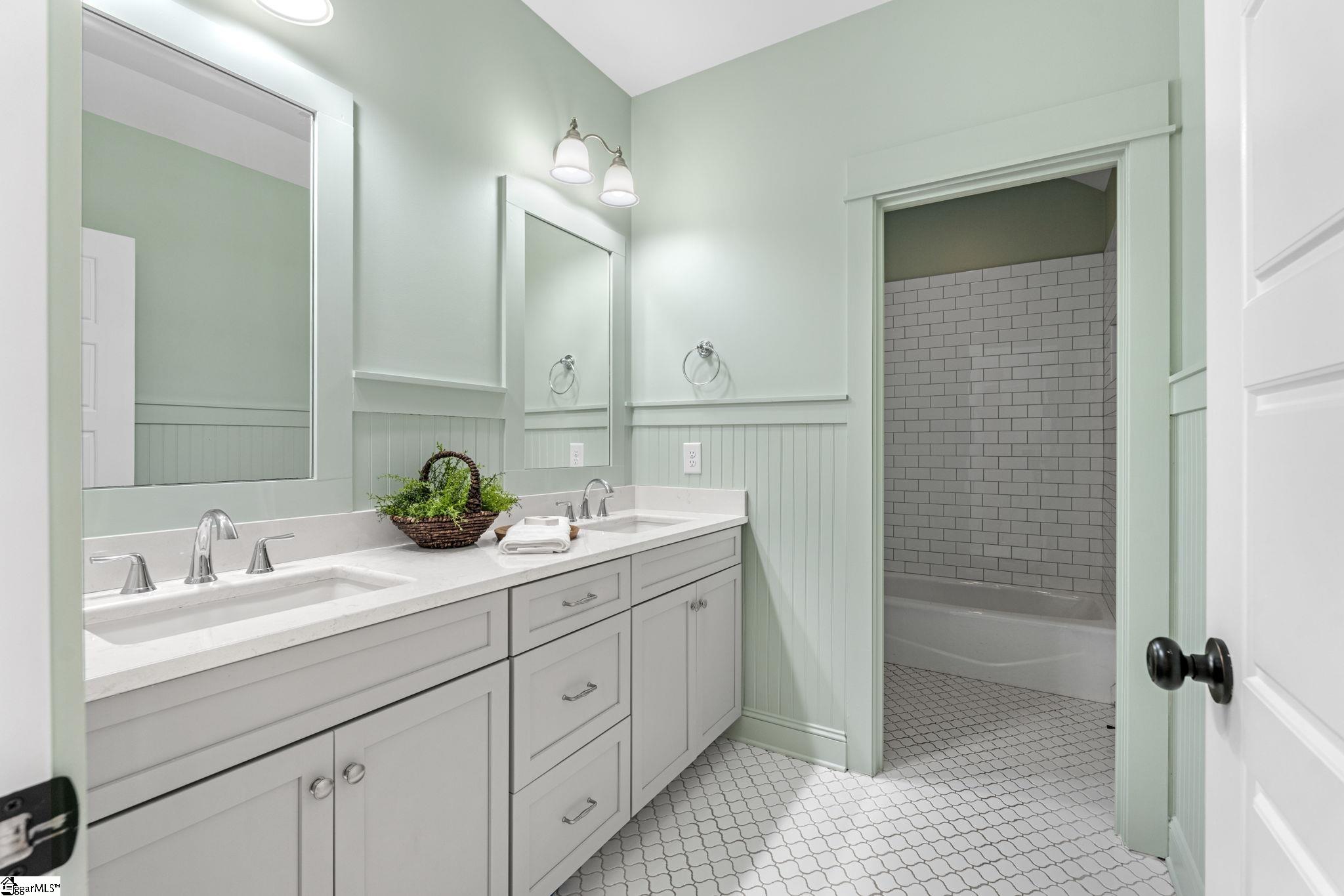 425 East Faris Road Greenville, SC 29605 - Photo 19 of 31