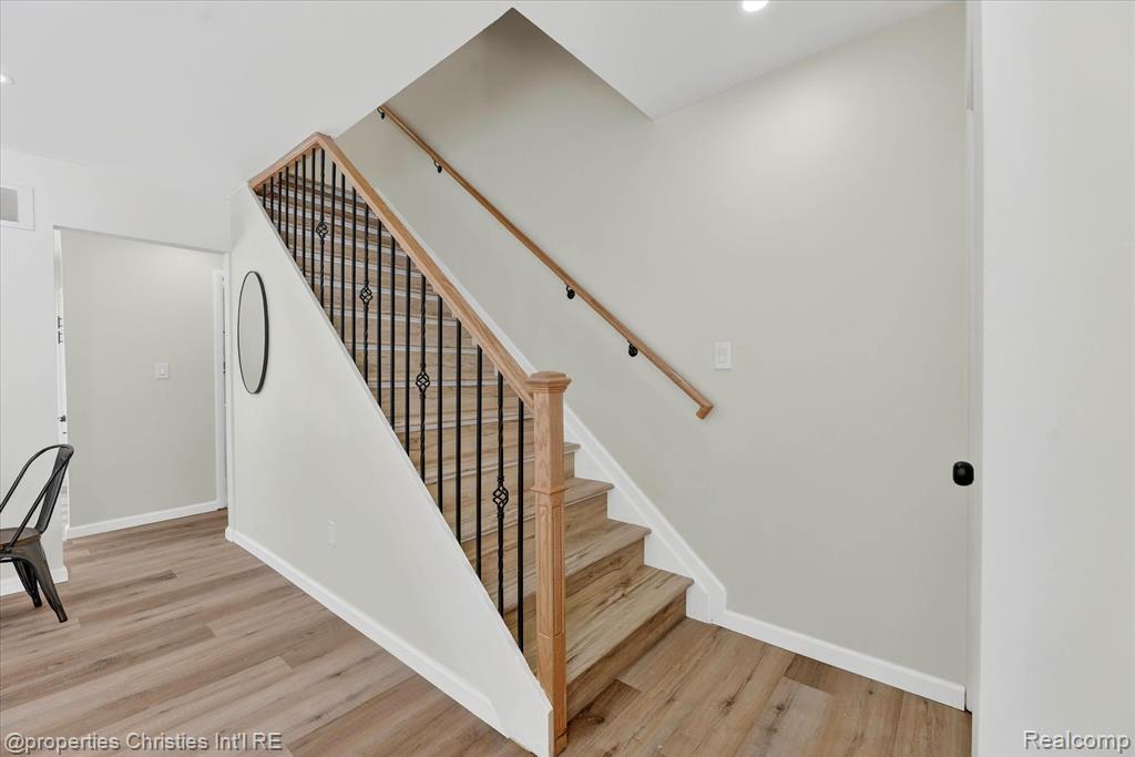 32651 Five Mile Road, Unit 15 Livonia, MI 48154 - Photo 7 of 44