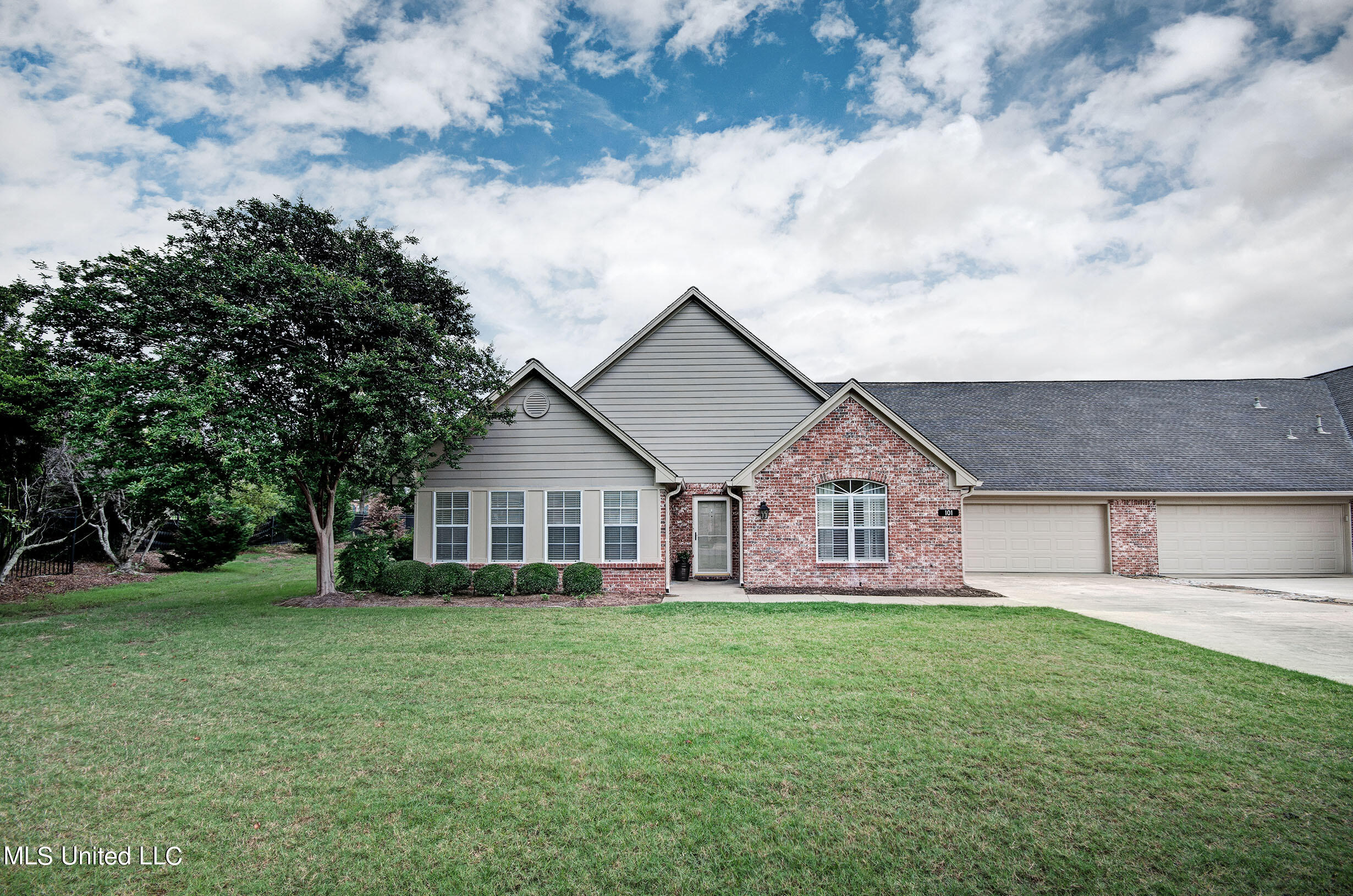 101 Charmant Place Ridgeland, MS 39157 - Photo 3 of 26 IMGP4036_7_8