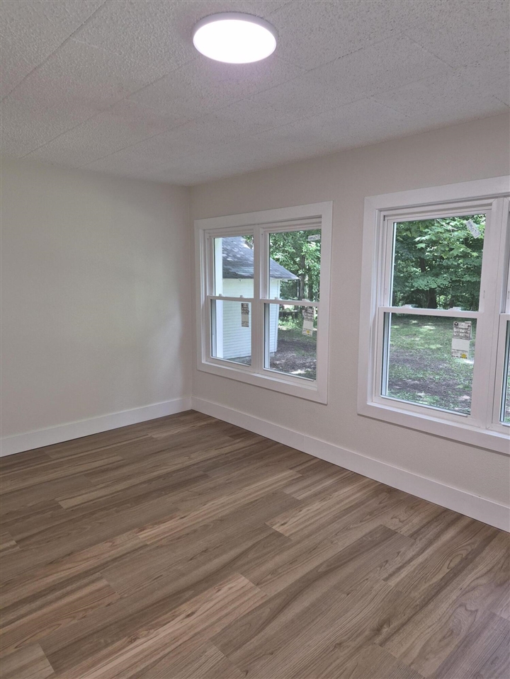 317 North Grant Avenue Three Rivers, MI 49093 - Photo 12 of 19