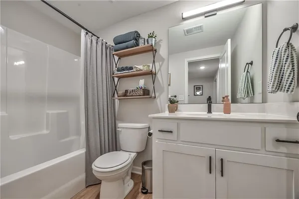 $579,000 | 1684 163rd Street, Basehor, KS 66007
