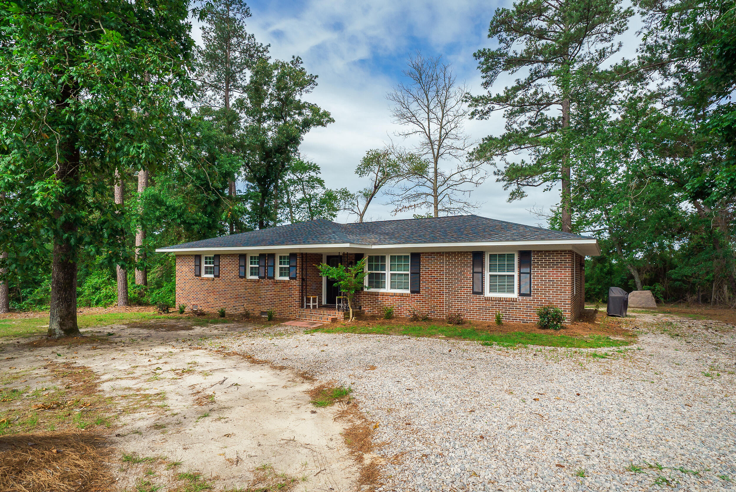 1975 Reynolds Road Barnwell, SC 29812 - Photo 2 of 34