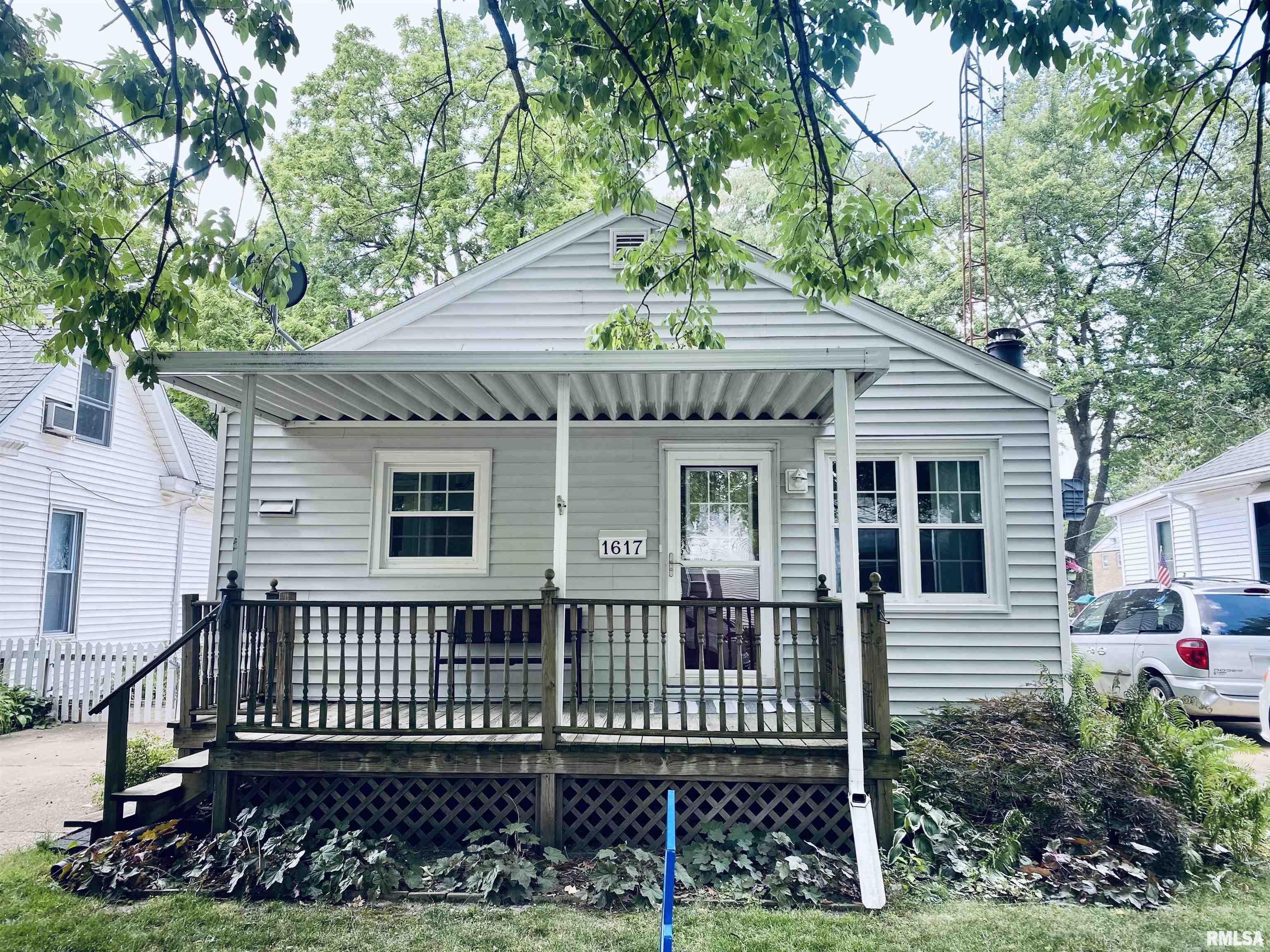 1617 South Walnut Street Springfield, IL 62704 - Photo 1 of 19