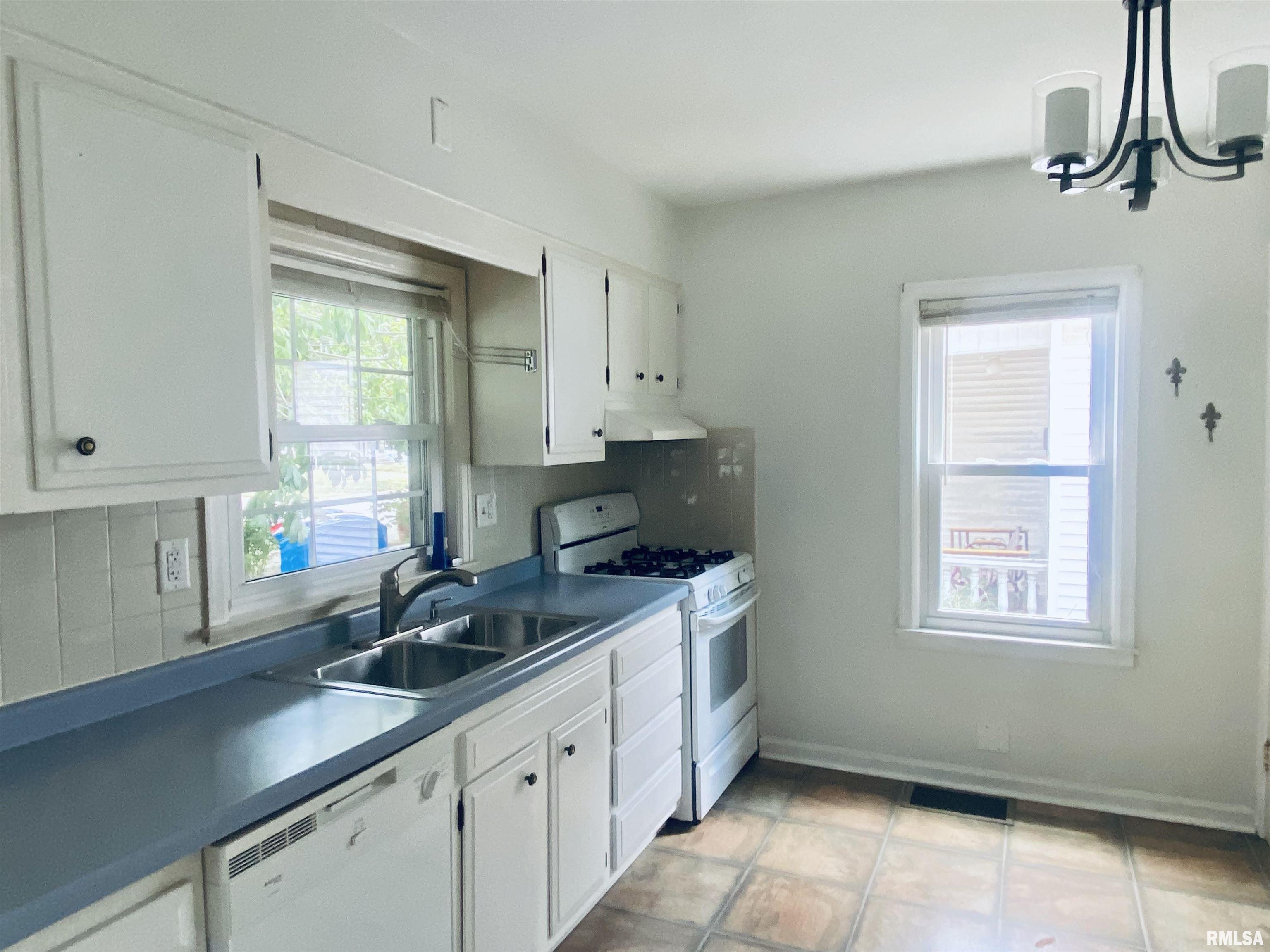 1617 South Walnut Street Springfield, IL 62704 - Photo 6 of 19