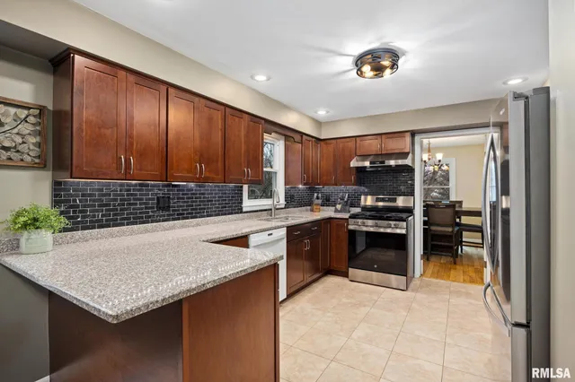 $285,000 | 6600 North Toronado Court, Peoria, IL 61614