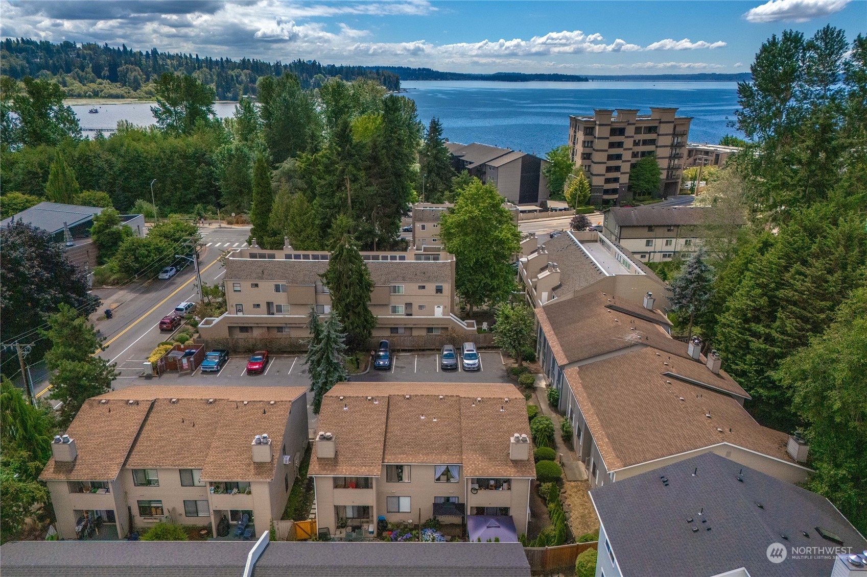 11727 93rd Avenue Northeast Kirkland, WA 98034 - Photo 22 of 36