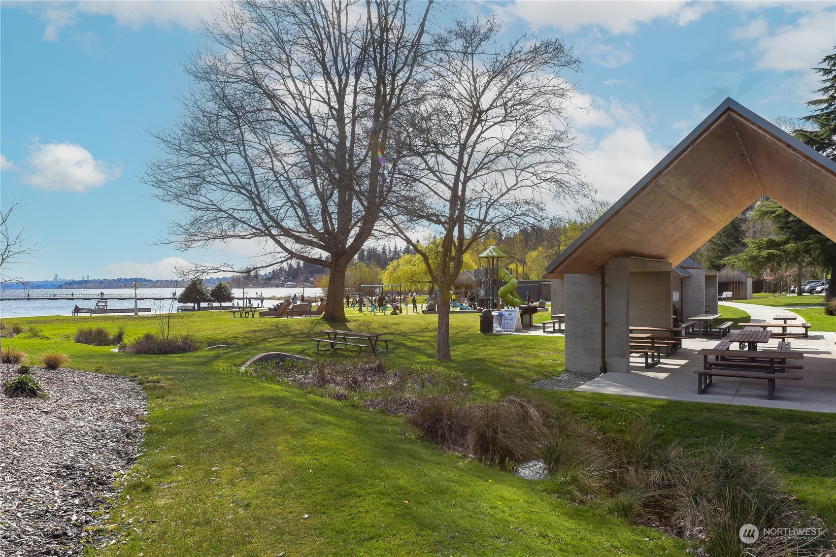 11727 93rd Avenue Northeast Kirkland, WA 98034 - Photo 25 of 36