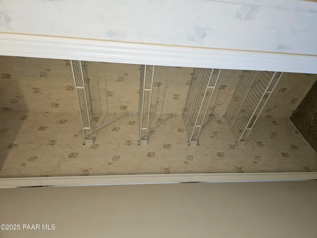 $225,000 | 54125 Mariposa Lane, Seligman, AZ 86337