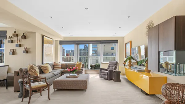 $2,250,000 | 176 East 71st Street, Unit PHD | Lenox Hill