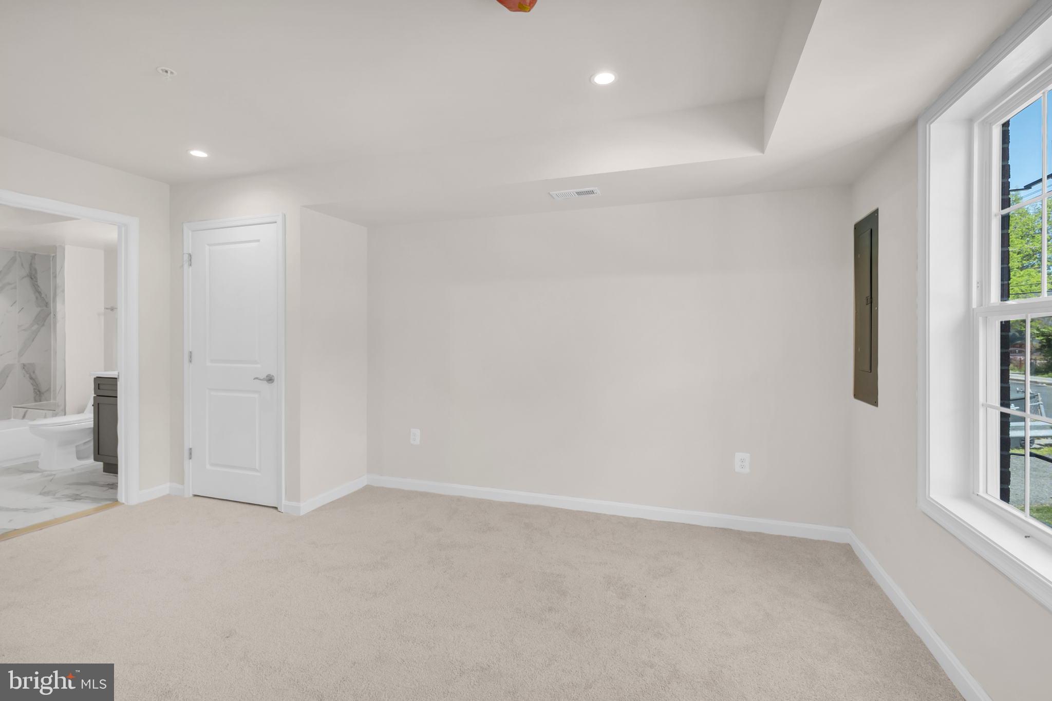 2423 Elvans Road Southeast Washington, DC 20020 - Photo 6 of 34 Gallery Image 6