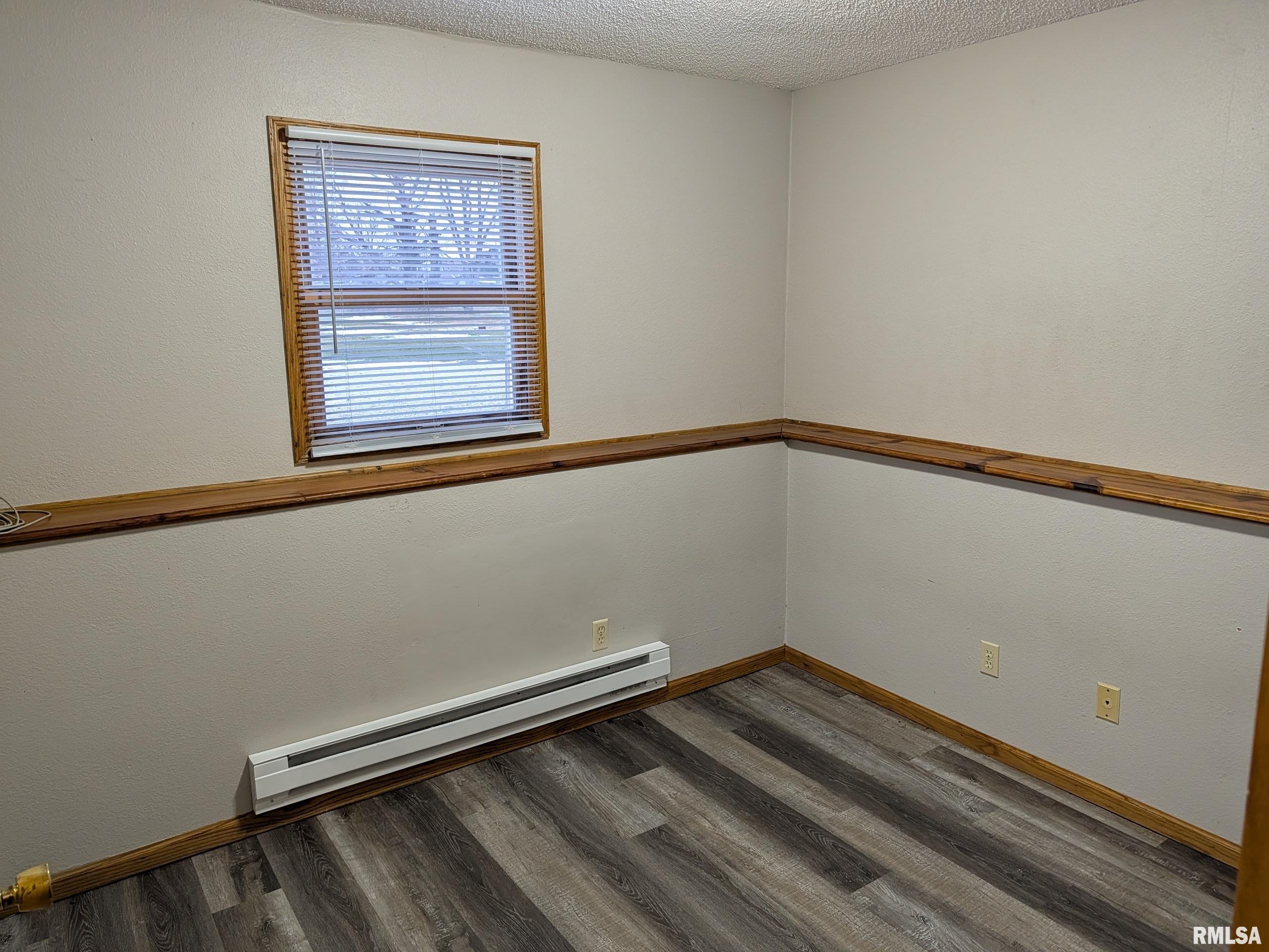 223 South F Street La Harpe, IL 61450 - Photo 5 of 10