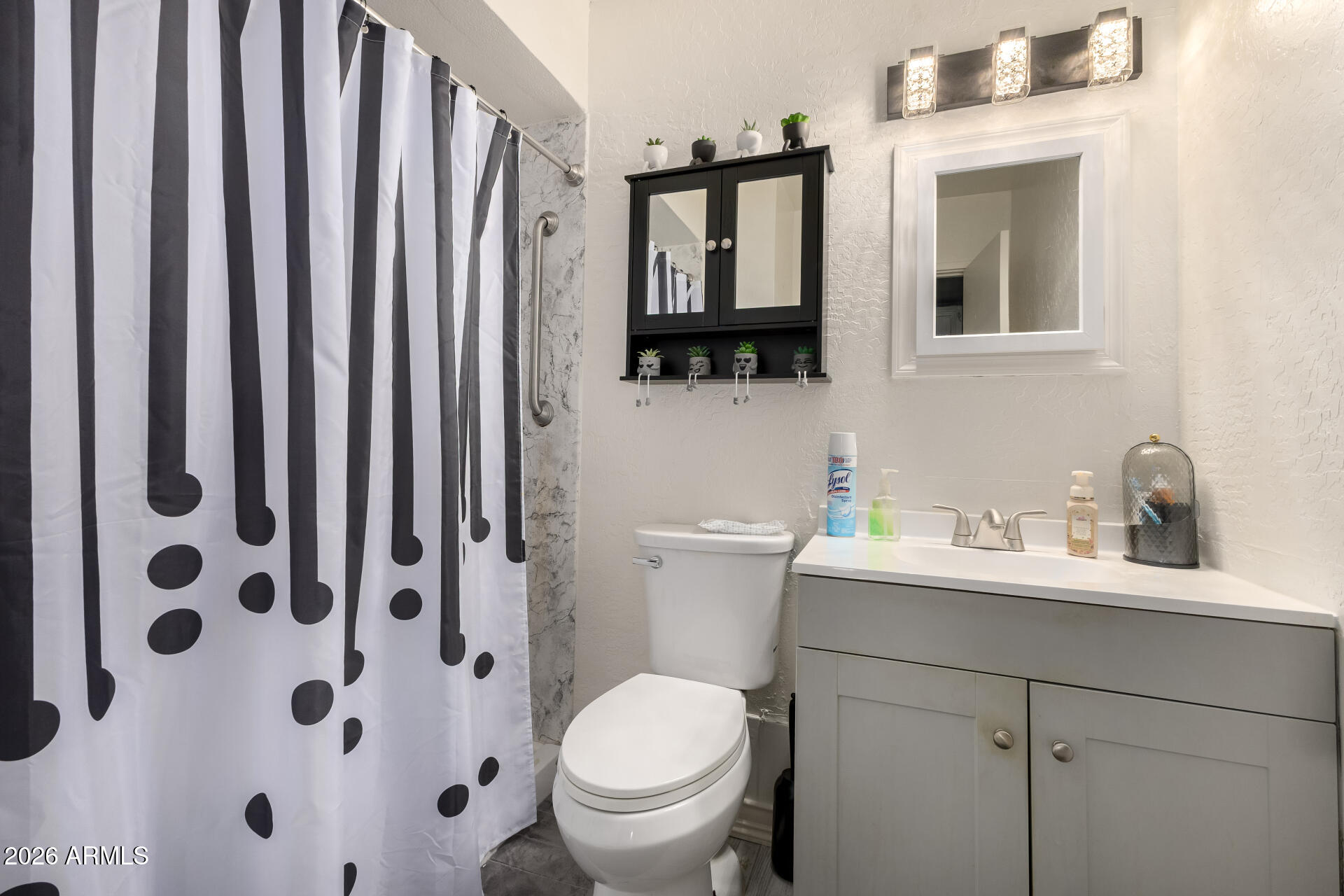 3117 West Bethany Home Road Phoenix, AZ 85017 - Photo 12 of 17 Bathroom