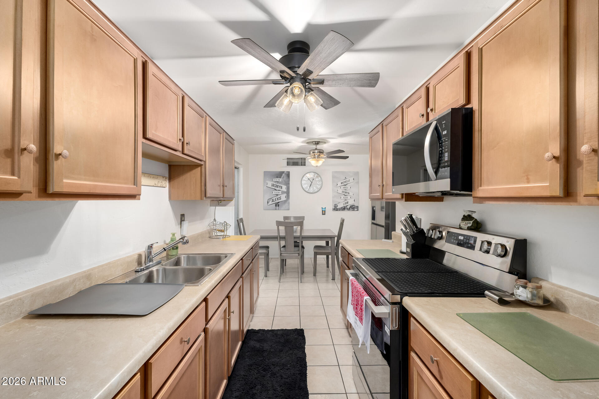 3117 West Bethany Home Road Phoenix, AZ 85017 - Photo 5 of 17 Kitchen
