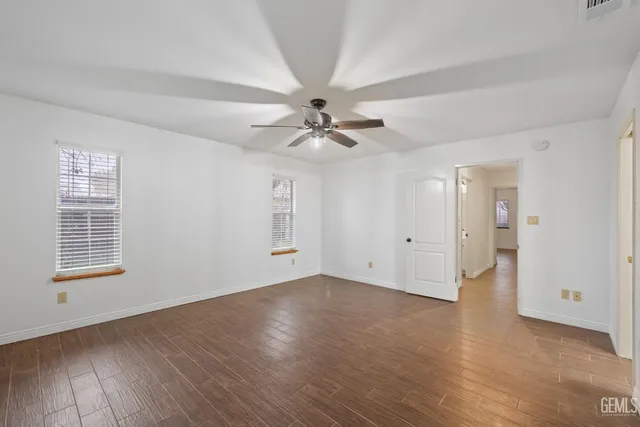 a view of an empty walk in closet