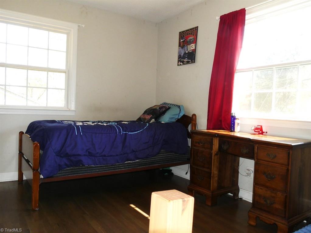 2145 Independence Road Winston-Salem, NC 27106 - Photo 11 of 18 3rd bedroom