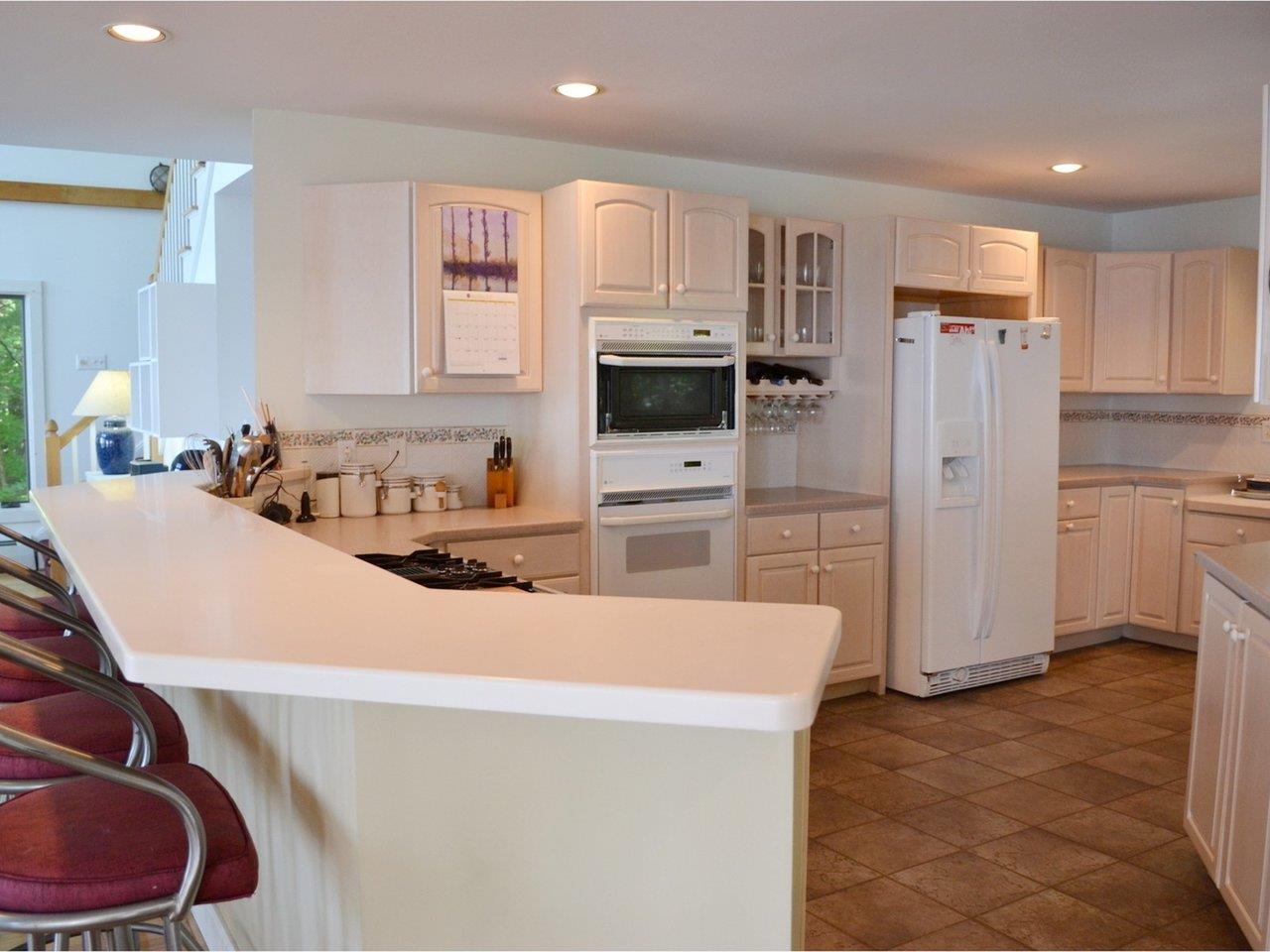 752 Everest Road Milton, VT 05468 - Photo 7 of 40
