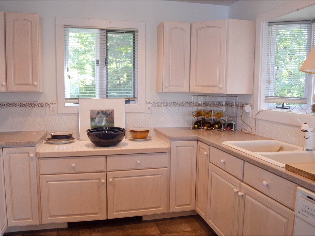 752 Everest Road Milton, VT 05468 - Photo 8 of 40