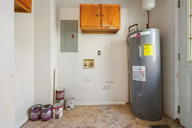 $350,000 | 4646 West Lakeshore Drive, Acworth, GA 30101