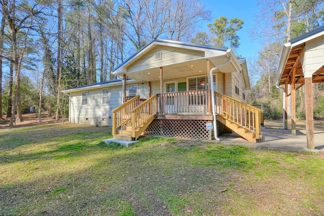 $350,000 | 4646 West Lakeshore Drive, Acworth, GA 30101