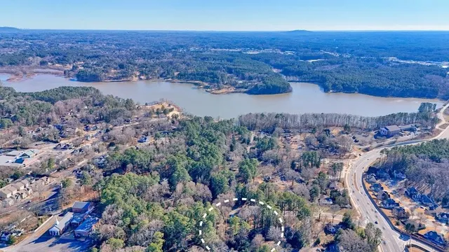 $350,000 | 4646 West Lakeshore Drive, Acworth, GA 30101